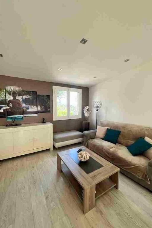 Romantic In The South Of France With A Private Garden , Pool And A Terrace Nice